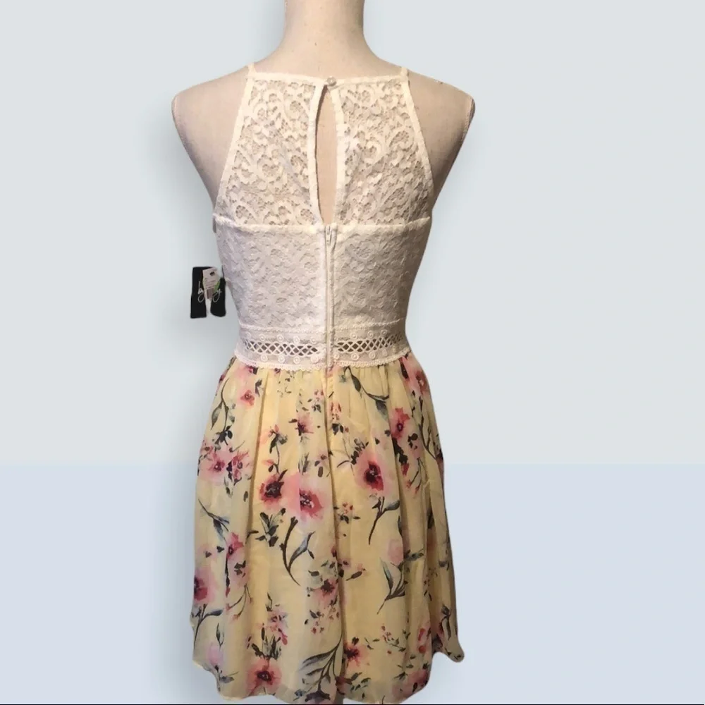 By & By fitted crochet bodice, print skirt. Sz 13